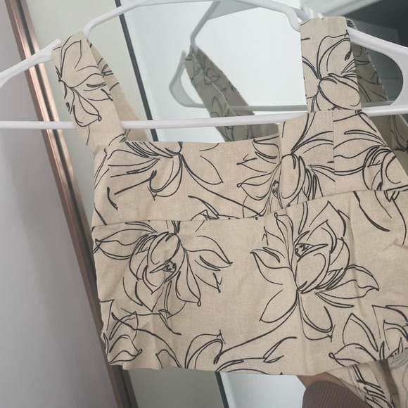 Linen Set - Picture 3 of 4